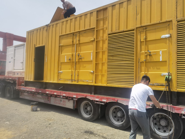 东兴除了负载情况和发动机维护，还有哪些因素会影响 200kw 柴油发电机的油耗？